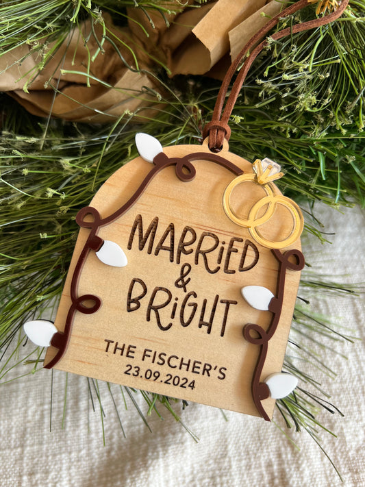 Married Personalised Christmas Ornament | Newlyweds
